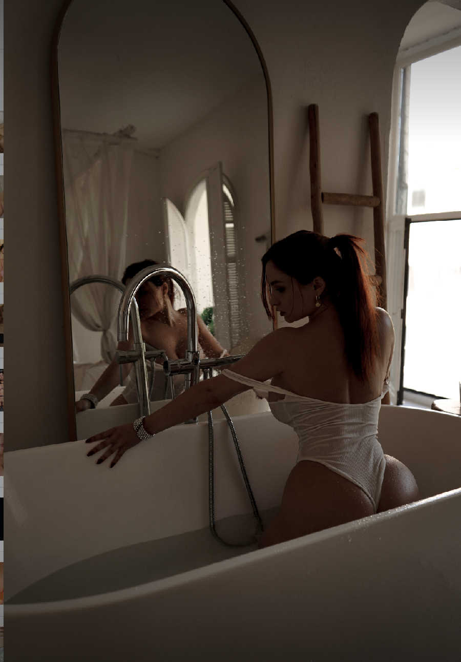 A playful frame from Miranda Faith nude — online in Basra