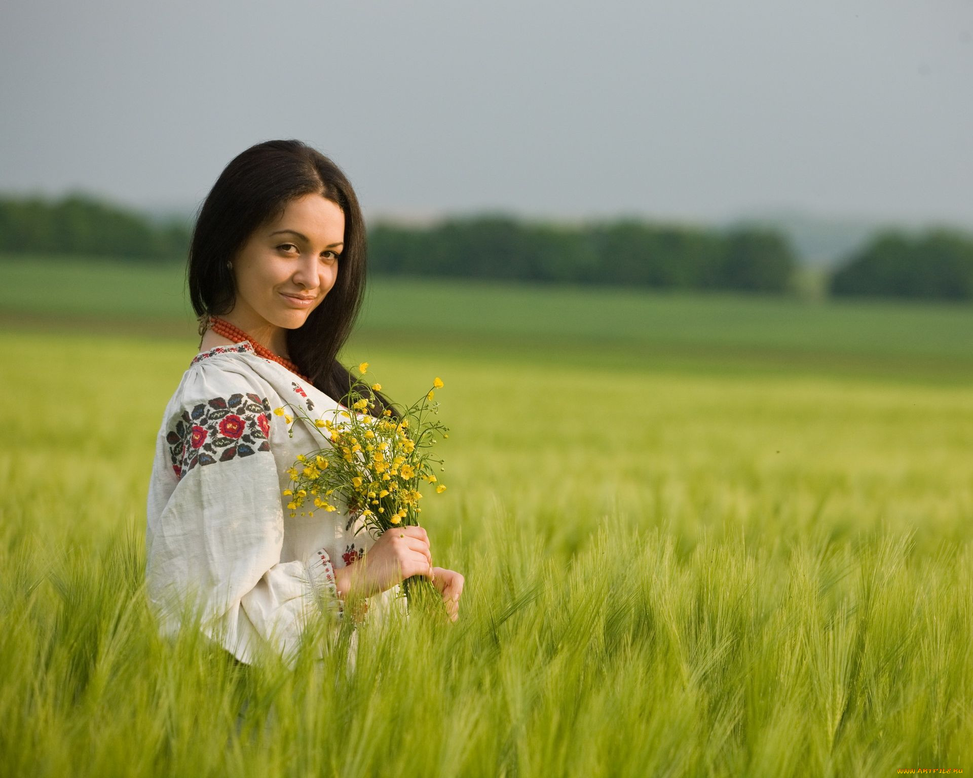 Women in Slavic costumes in Basra